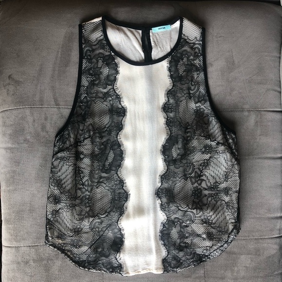 UO Kimchi Blue Vivian Lace Tank Top - Picture 2 of 5
